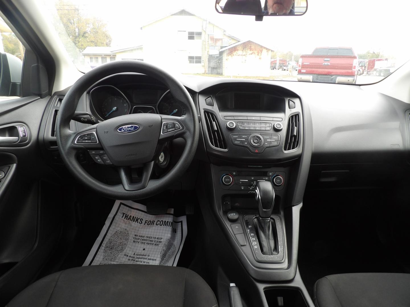 2018 Ingot Silver Metallic /Black Ford Focus SE (1FADP3FE4JL) with an 1.0L engine, automatic transmission, located at 401 First NE, Bearden, AR, 71720, (870) 687-3414, 33.726528, -92.611519 - Photo#17